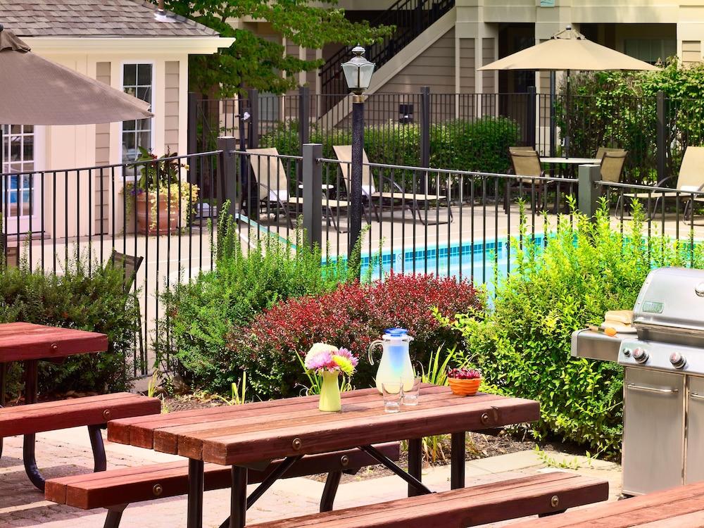 Sonesta Simply Suites Memphis East Poplar Pike Exteriér fotografie